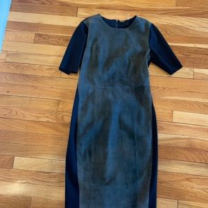 100% lamb suede, 63% viscose,32% nylon, 6% elastane.